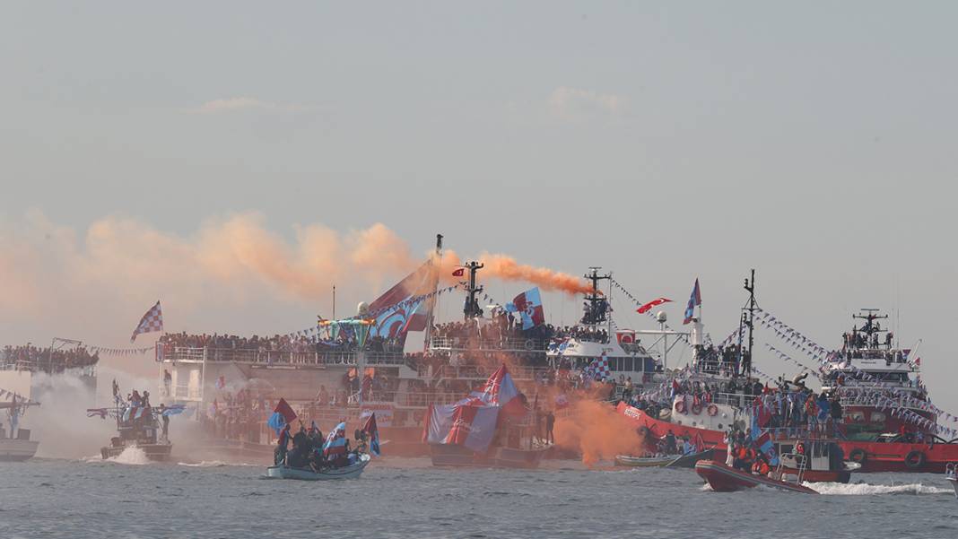 Trabzon'dan kupa çıkarması: Binlerce taraftar akın etti 4